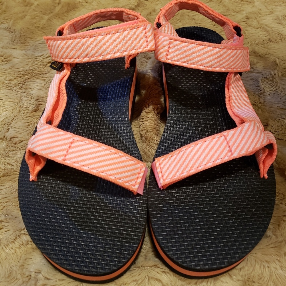 Teva flatform sandles